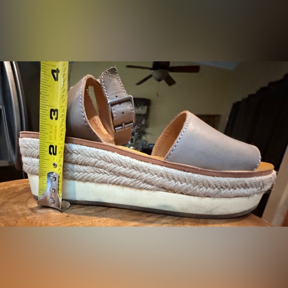 Lucky Brand Joodith grey/tan platform leather espadrille wedge sandal. Rope - Picture 3 of 10